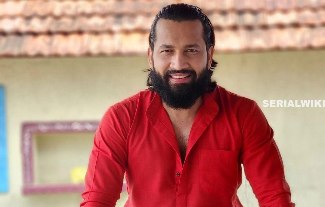 Actor Kranthi Age, Height, Wife, Family, Serials List, Biography, Wiki & More